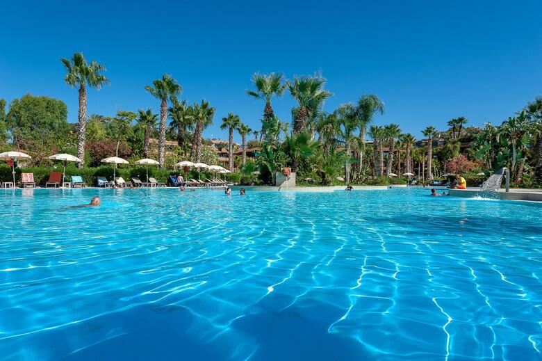 Hotel Acacia Resort