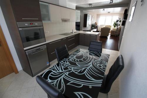 Two-bedroom Apartment In Dramalj X