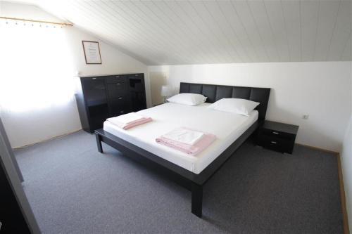 Two-bedroom Apartment In Dramalj X