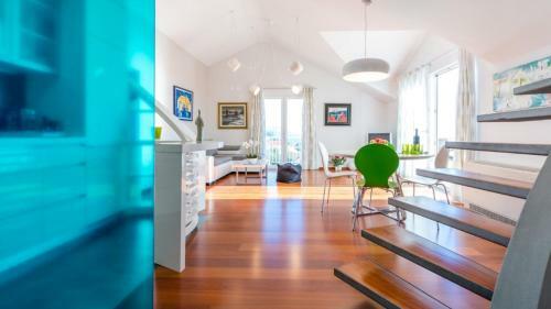 Apartment Mav
