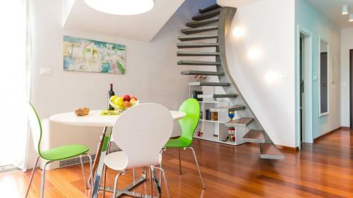 Apartment Mav