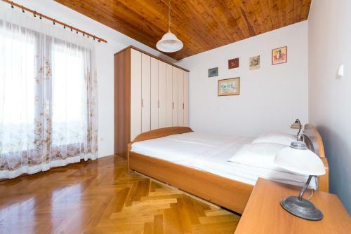 Apartments & Rooms Tapera
