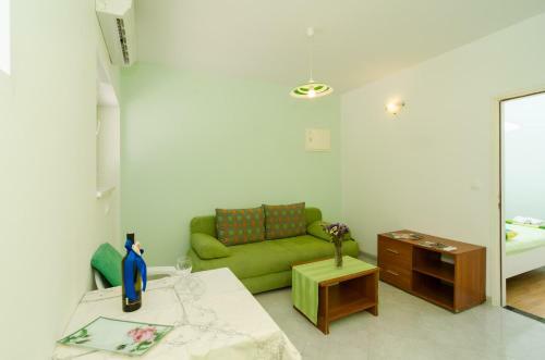 Apartments & Rooms Tapera