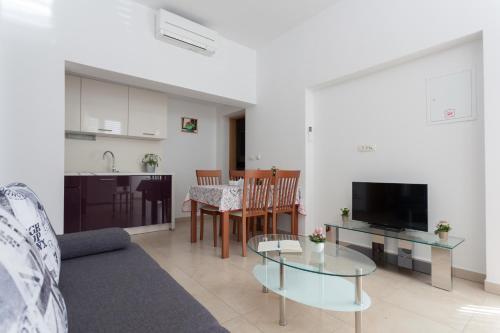 Apartment Cinereus A58