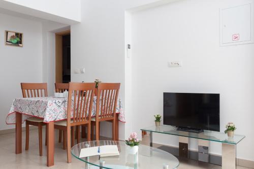 Apartment Cinereus A58