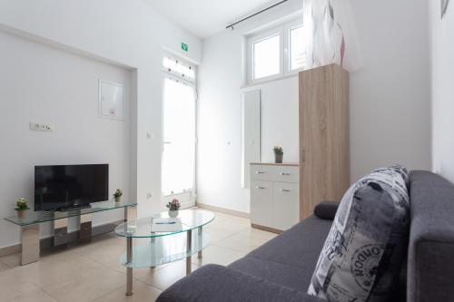 Apartment Cinereus A58