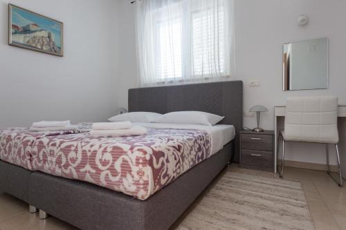 Apartment Cinereus A58