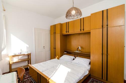 Hostal Rooms Pile