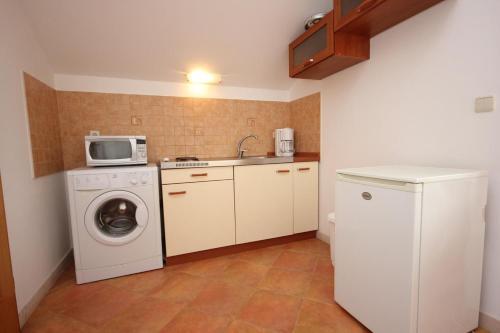 Apartments With A Parking Space Dubrovnik - 8580