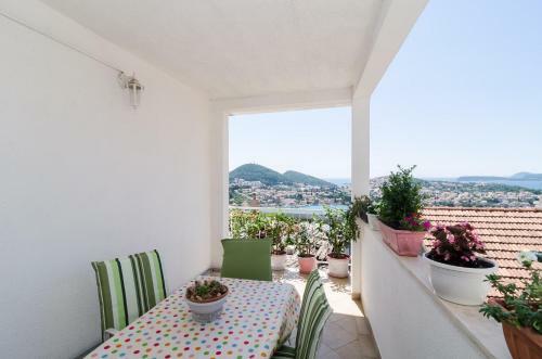Hostal Ivo Guest House