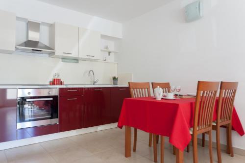 Apartment Chermesinus A57
