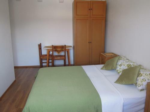 Hostal Mare Rooms For Rent