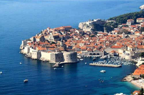 Apartments And Rooms With Wifi Dubrovnik - 9071