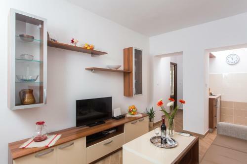 Apartments Gravosa