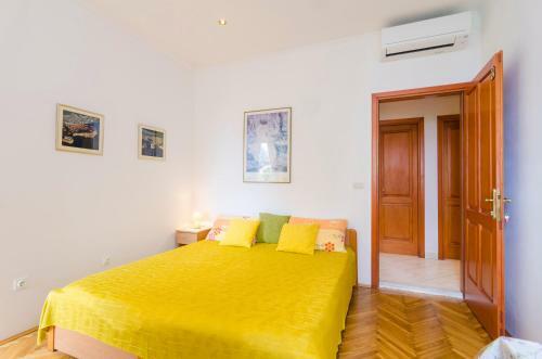 Hostal Rooms Lovrijenac