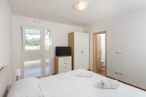 Hostal Guest House Eight Roses