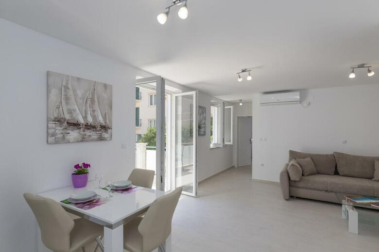 Apartments Radulovic