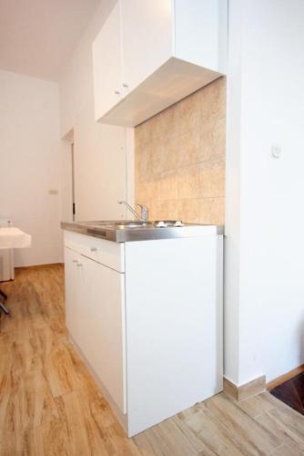 Apartments With Wifi Dubrovnik - 9077