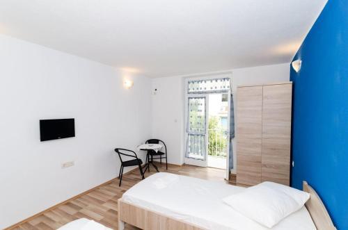Apartments And Rooms With Wifi Dubrovnik - 11145