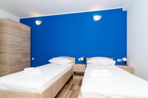 Apartments And Rooms With Wifi Dubrovnik - 11145