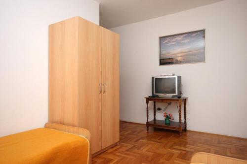 Apartments With A Parking Space Duce (omis) - 4650