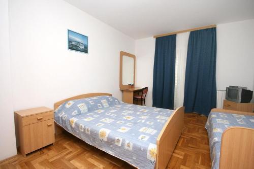 Apartments With A Parking Space Duce (omis) - 4650
