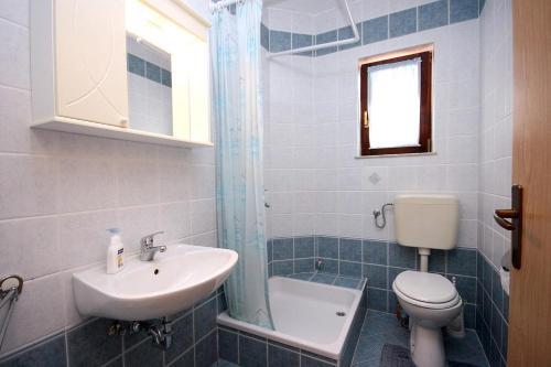 Apartments With A Parking Space Duce (omis) - 4650