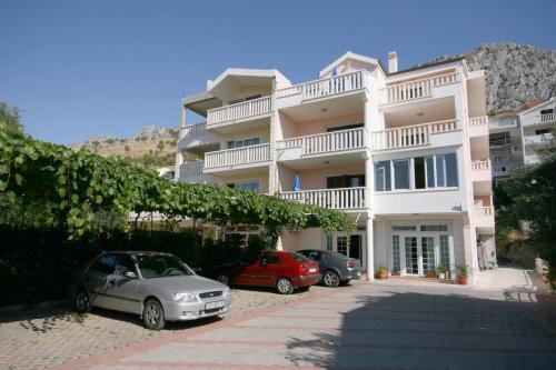Apartments With A Parking Space Duce (omis) - 4650