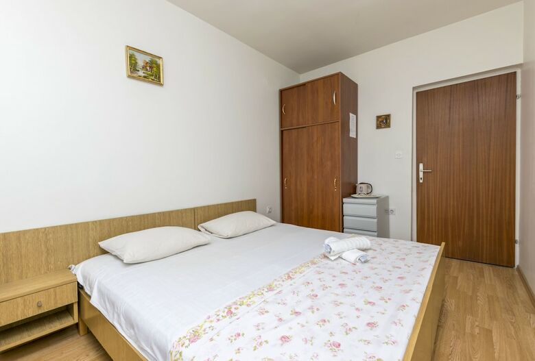 Hostal Apartments And Room Andrew