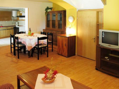Holiday Home Haus Margerita (pul508)