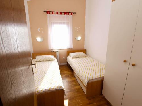 Apartments Orange 994
