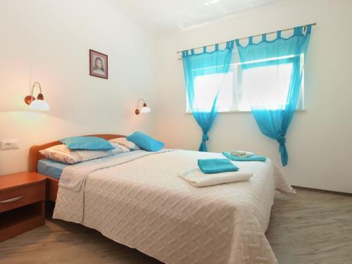 Apartments Mirjana 1555