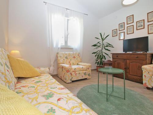 Apartments Mirjana 1555