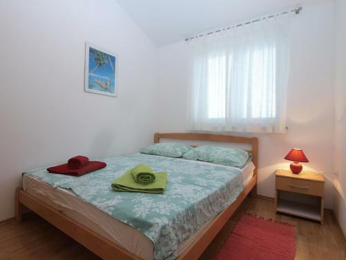 Apartments 1282