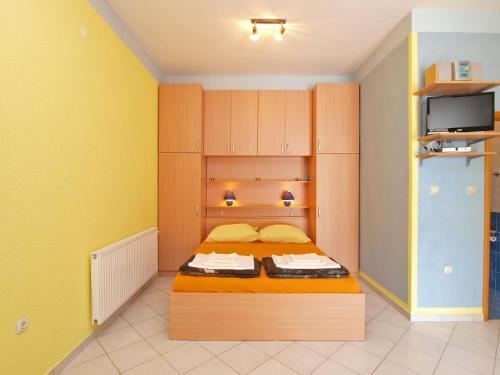 Apartments Denis 19