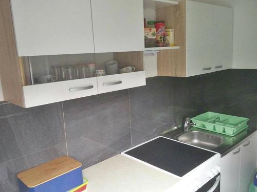 Apartamento Holiday Home Damjan
