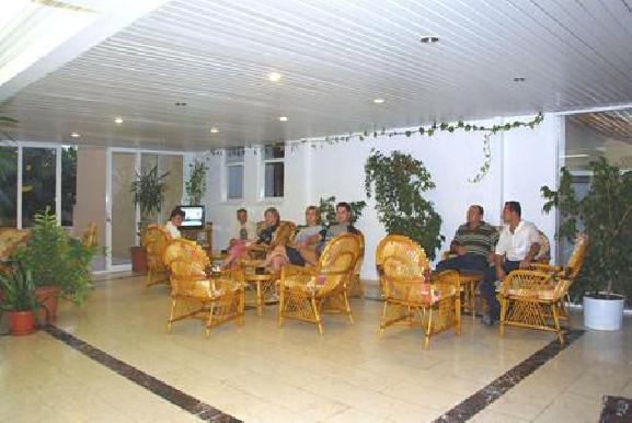 Muz Hotel