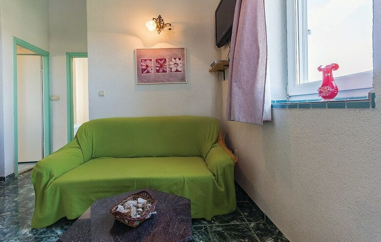 Hostal Apartments Ivo 1328