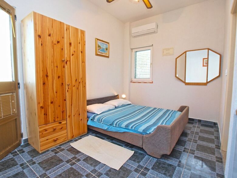 Hostal Apartments Ivo 1328