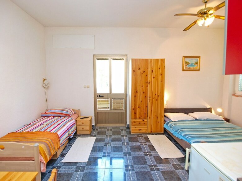Hostal Apartments Ivo 1328