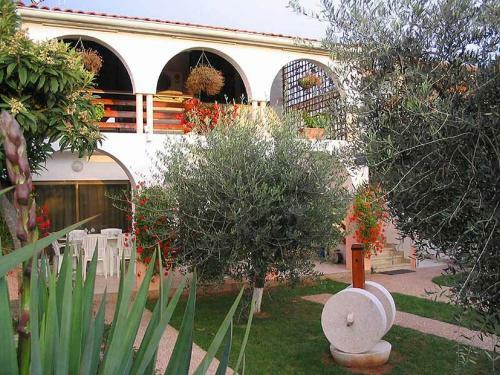 Apartments Pino