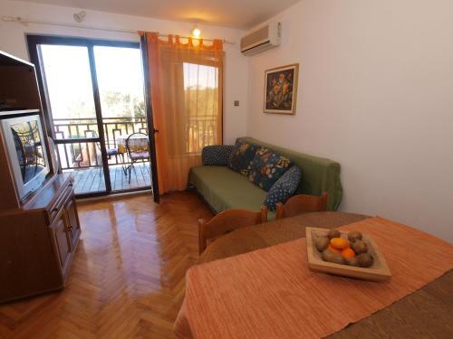 Apartments Emil 769