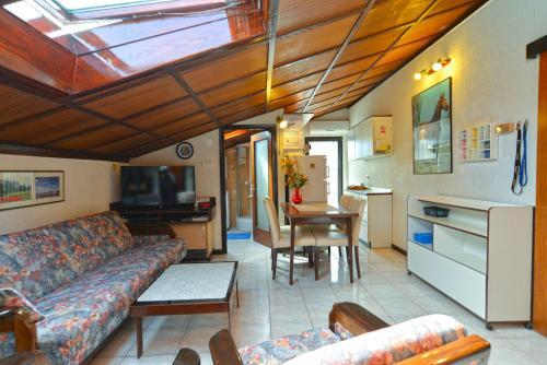Apartments Fazana 765
