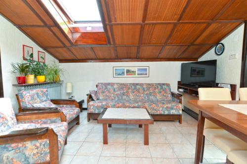 Apartments Fazana 765