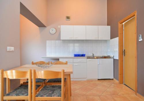 Apartments Mijo 1692