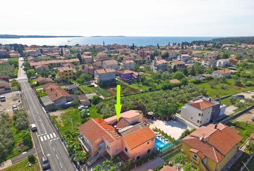 Apartments Vili 351