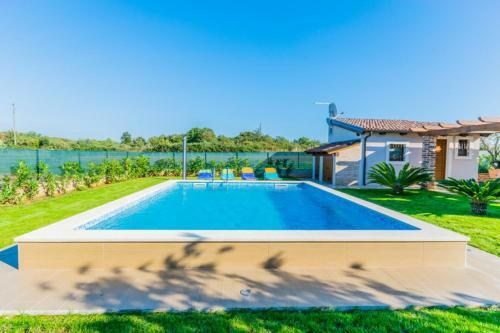 Leda Villa