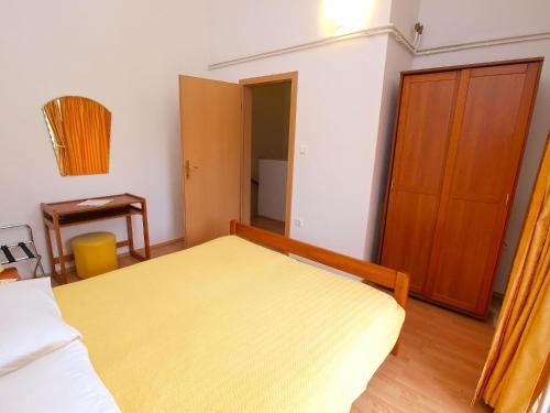 Apartment With 4 Bedrooms 446