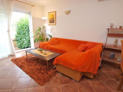 Apartment With 4 Bedrooms 446