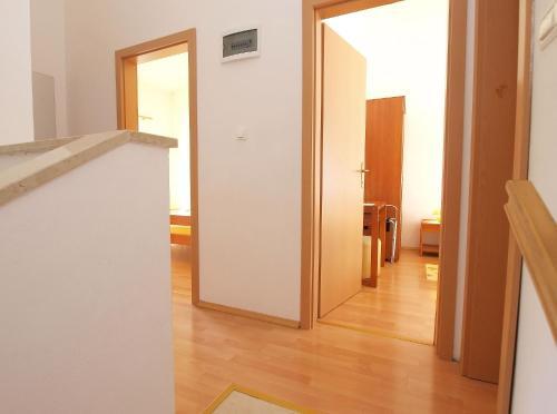 Apartment With 4 Bedrooms 446